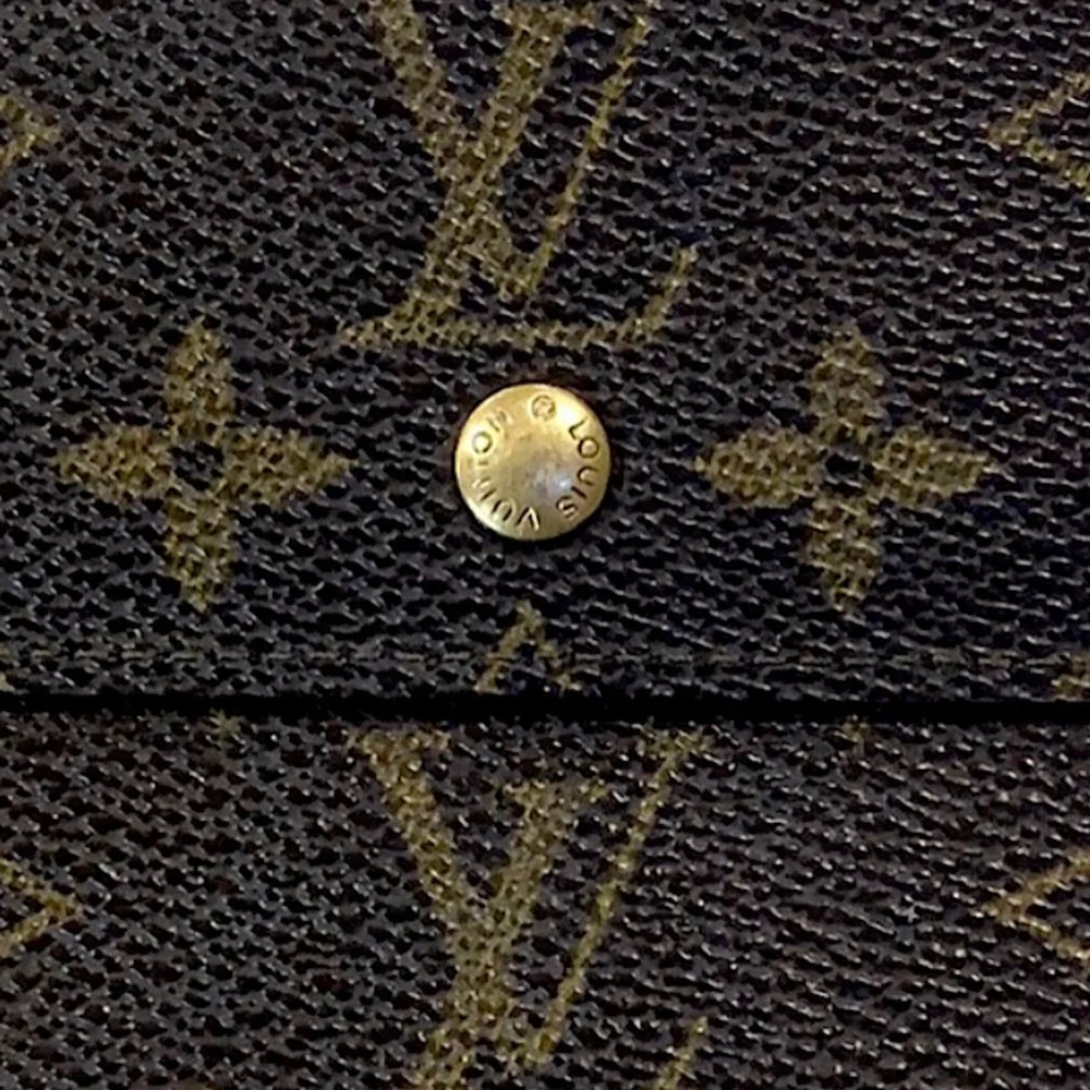 LOUIS VUITTON Authentic BiFold Monogram Wallet SP0923